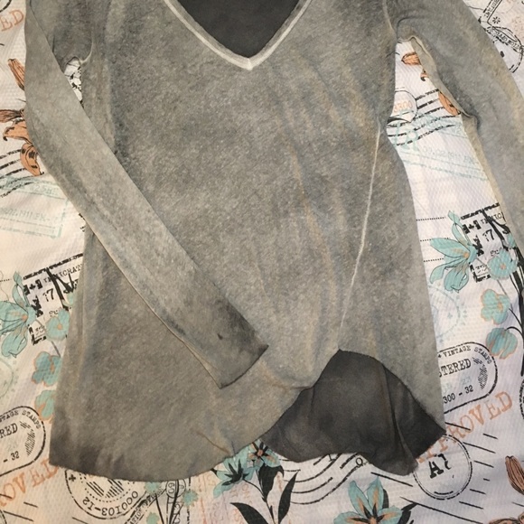 COPY - Free People | We The Free | Long Sleeve V-neck Tunic Tee Gray size S Sma… - Picture 5 of 9